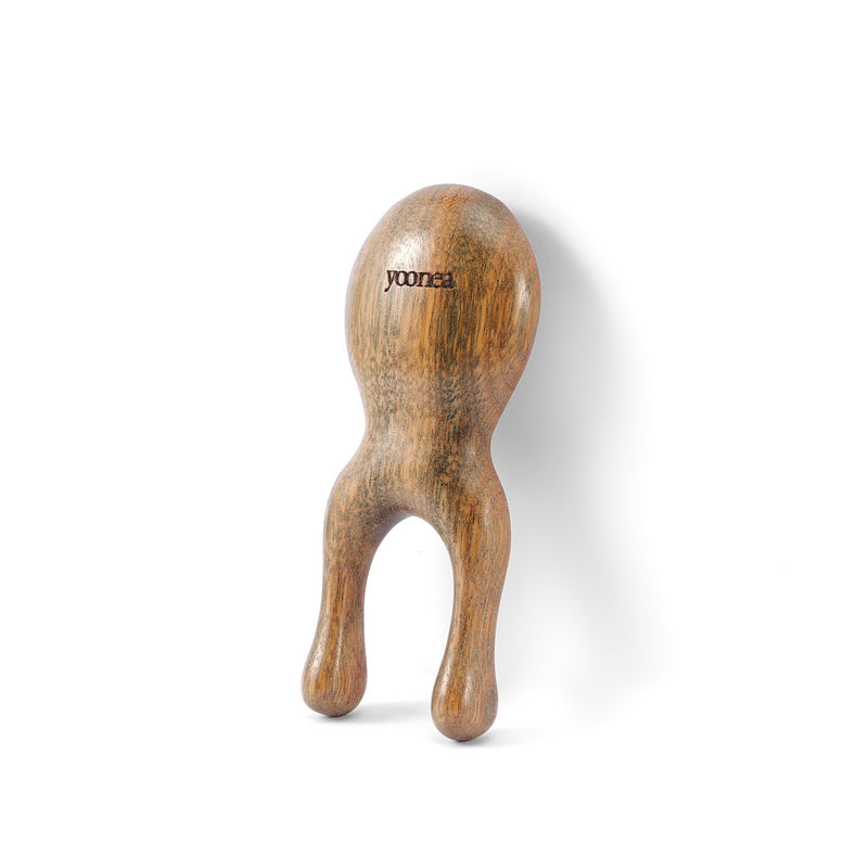 Bâton pince acupression contour yeux en bois de santal vert