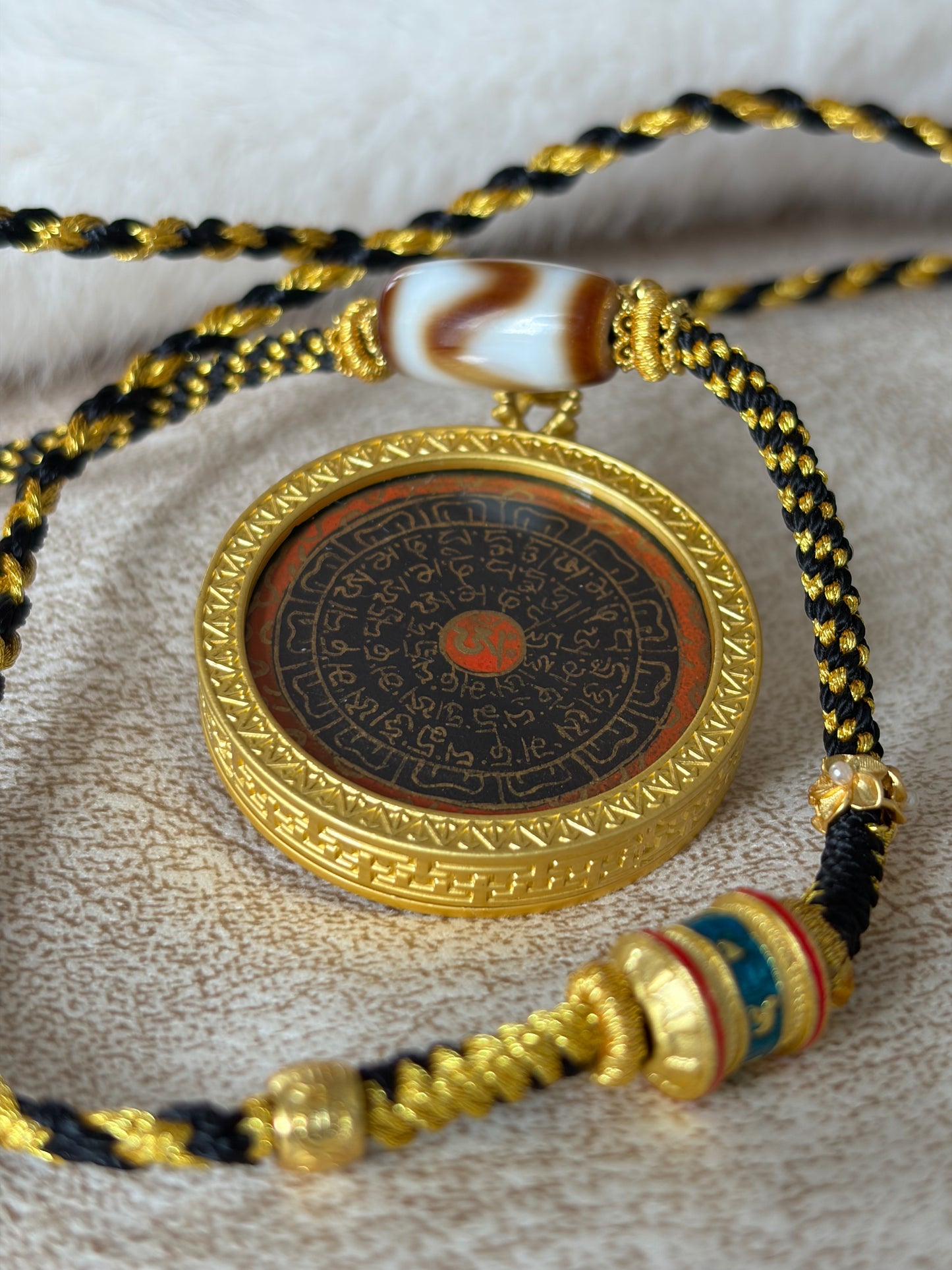 Six-Syllable Mantra (六字真言) Thangka Pendant